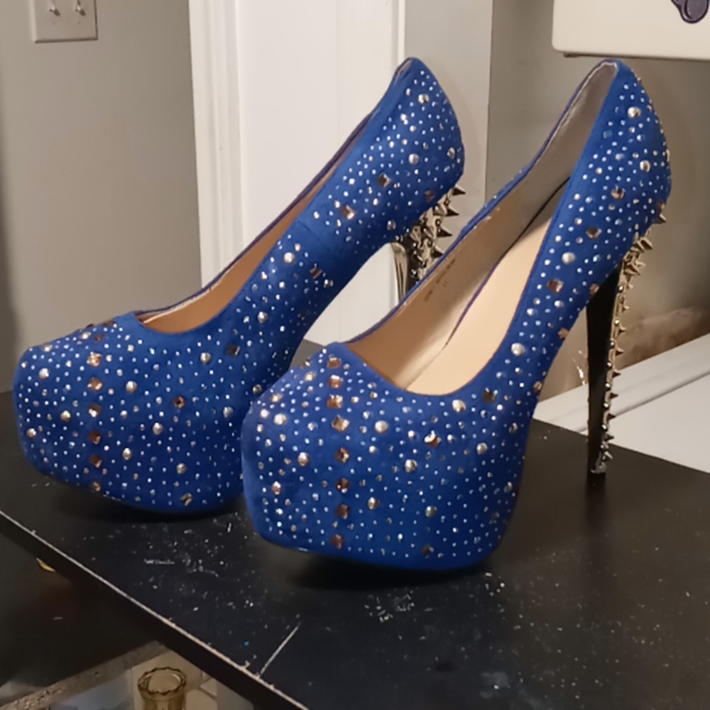 High heels - Picture 2 of 4